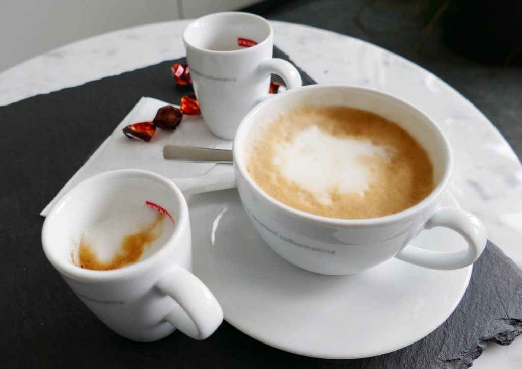Franke Coffee Systems Cappuccino with foam, espresso with foam, espesso macchiato, perfect milk foam, basrista-like milk foam